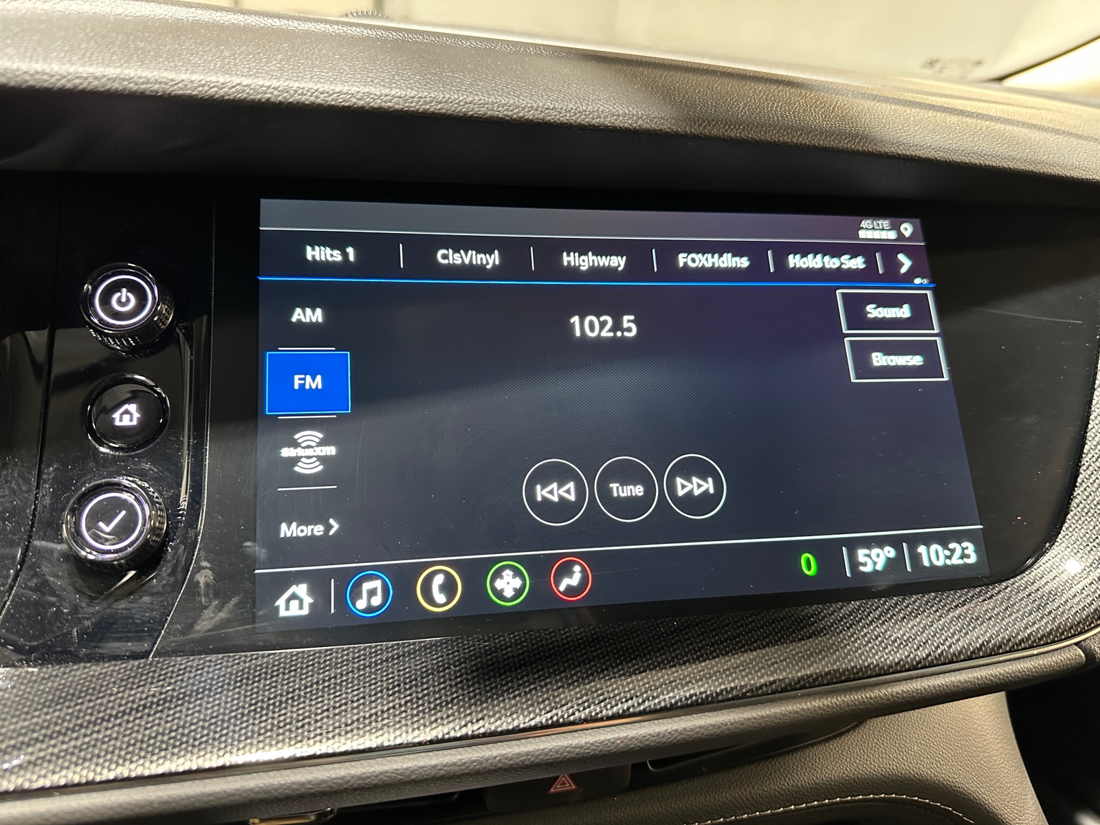 Thumbnail: 2023 Buick Envision - 3