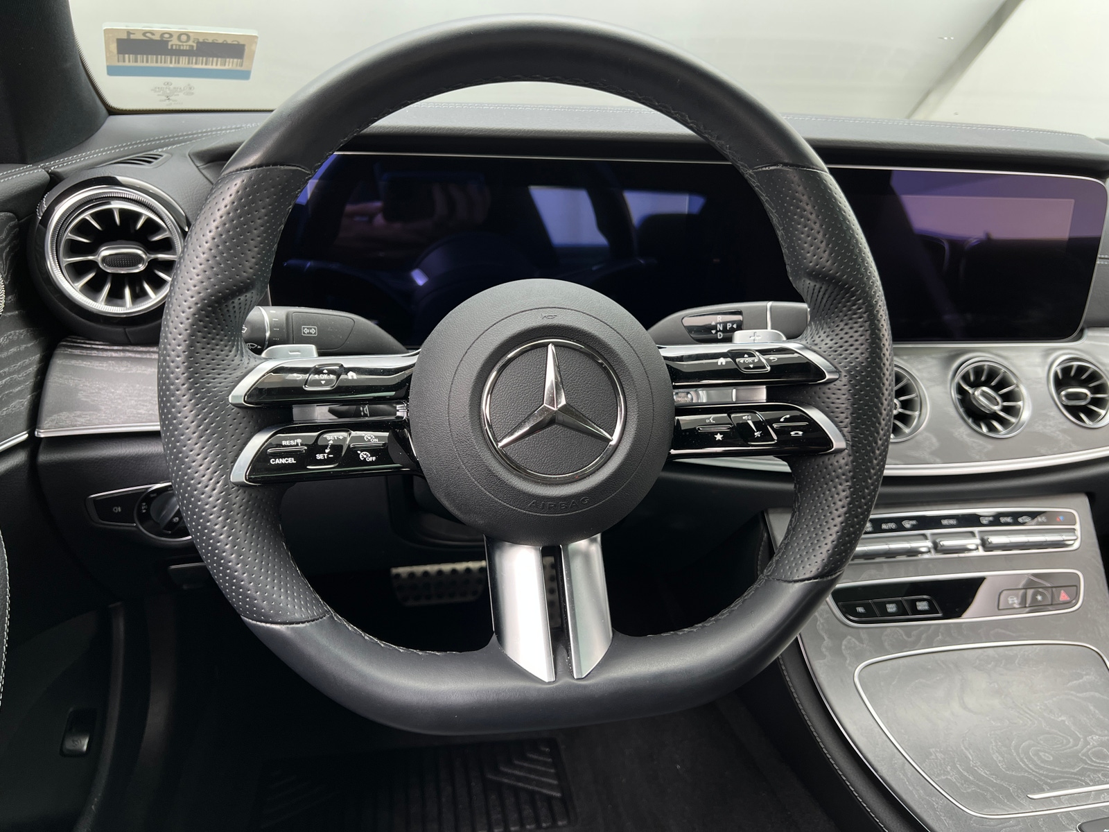 Thumbnail: 2021 Mercedes-Benz E-Class - 4