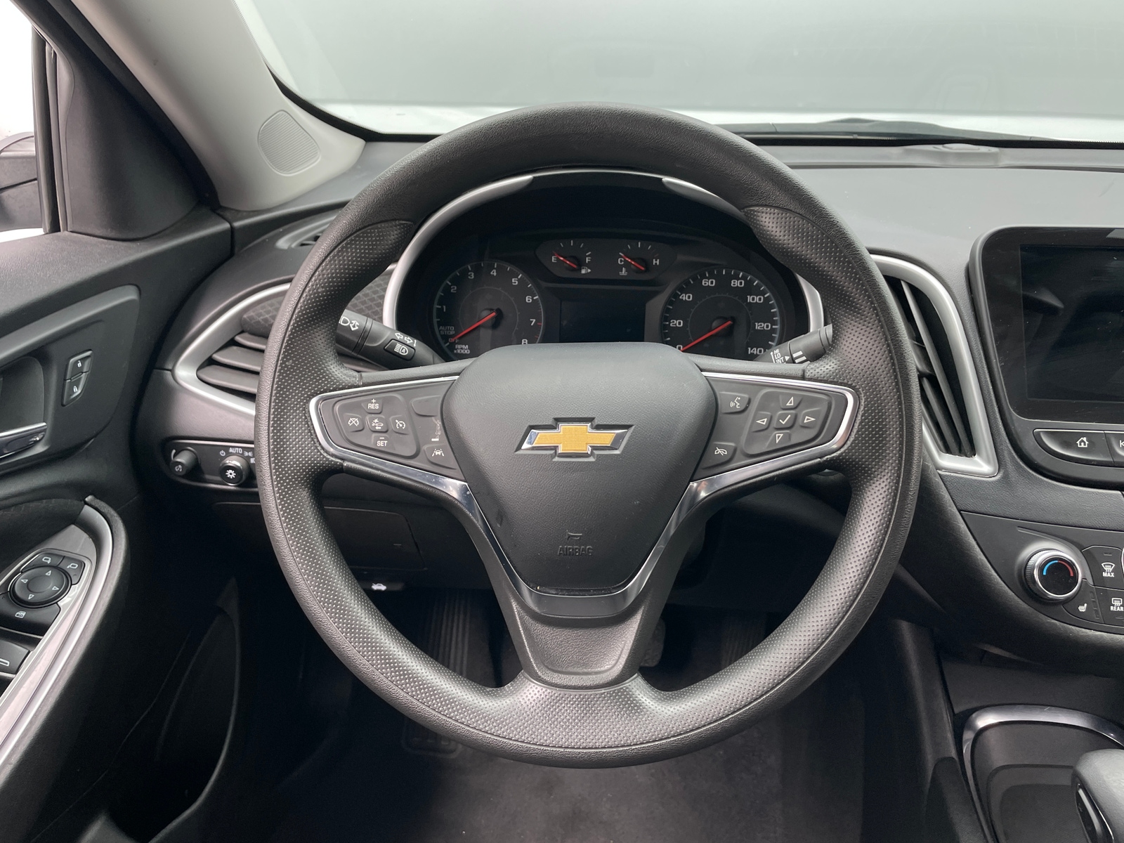 Thumbnail: 2023 Chevrolet Malibu - 5