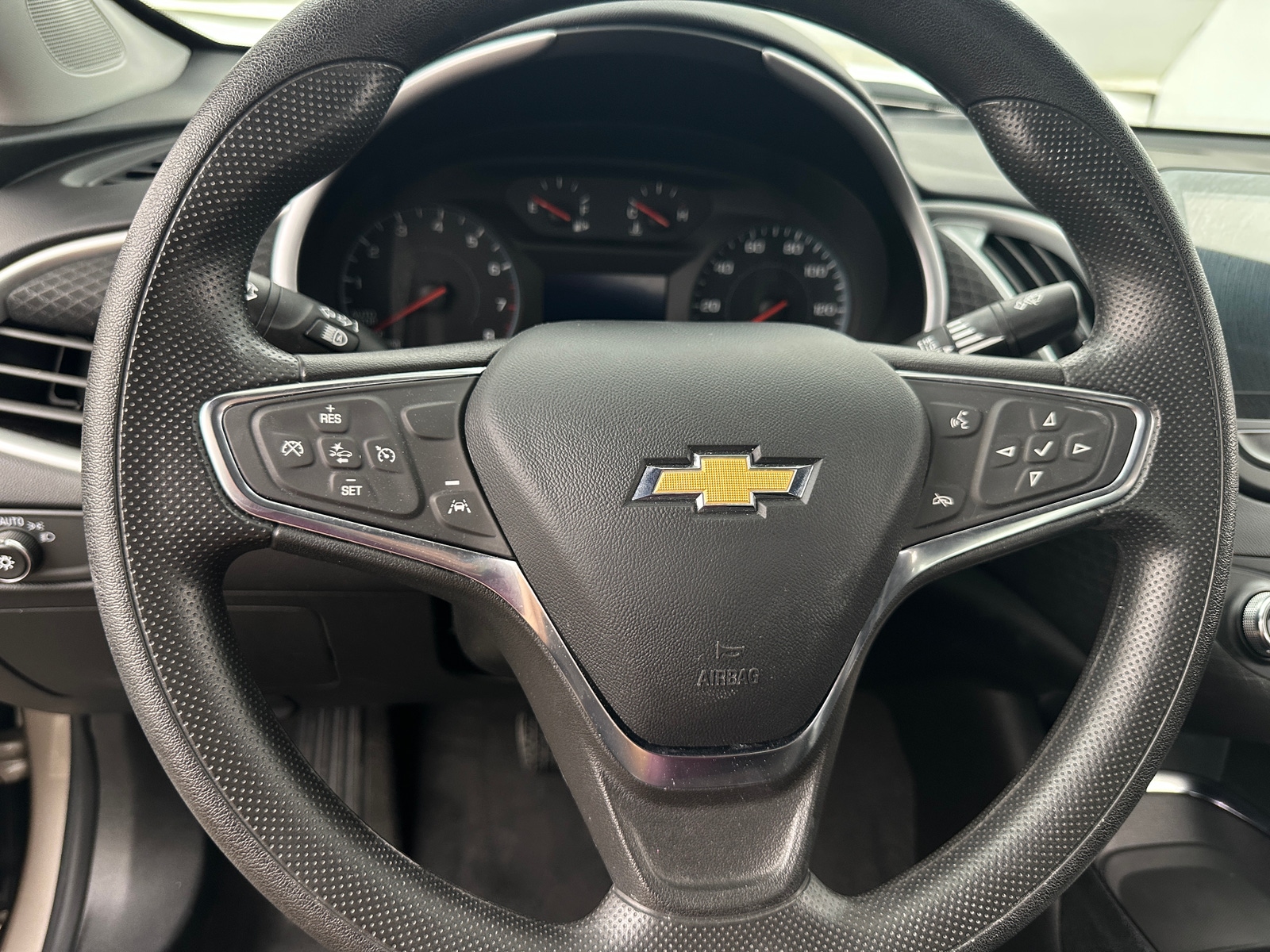 Thumbnail: 2024 Chevrolet Malibu - 5
