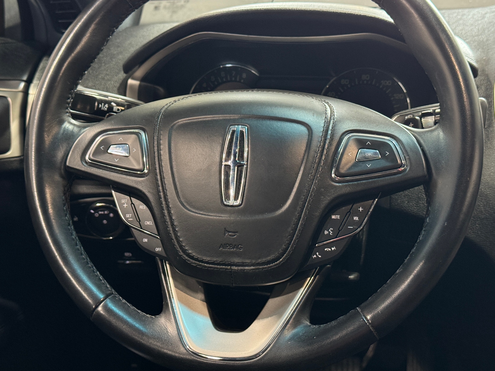 Thumbnail: 2019 Lincoln MKZ - 4