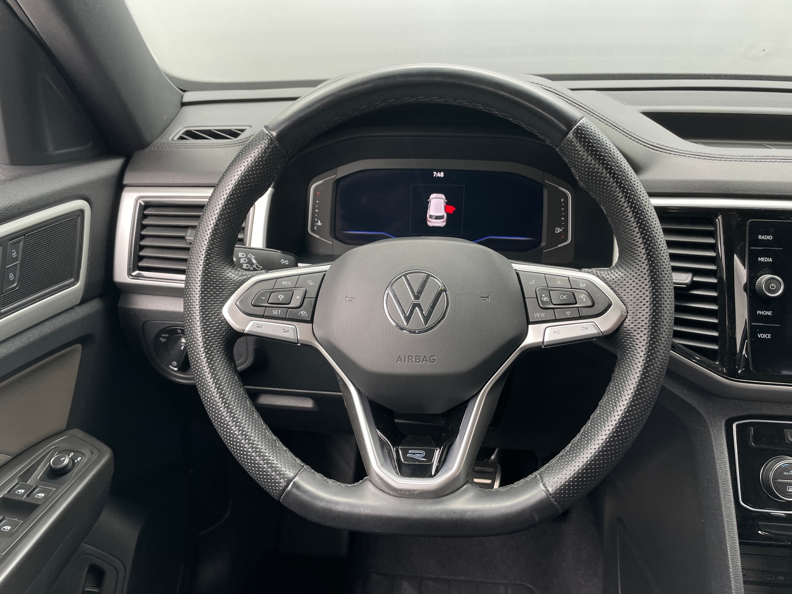 Thumbnail: 2022 Volkswagen Atlas - 4