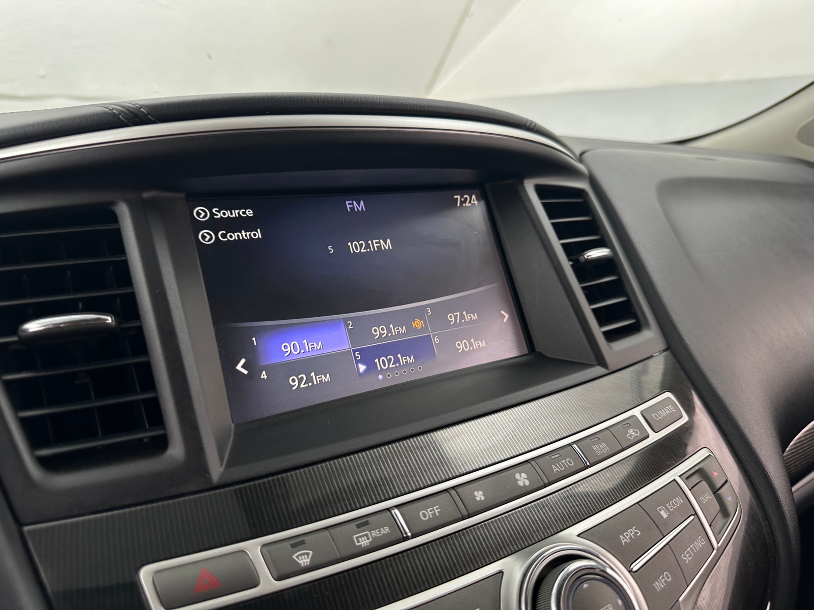 Thumbnail: 2017 INFINITI QX60 - 3