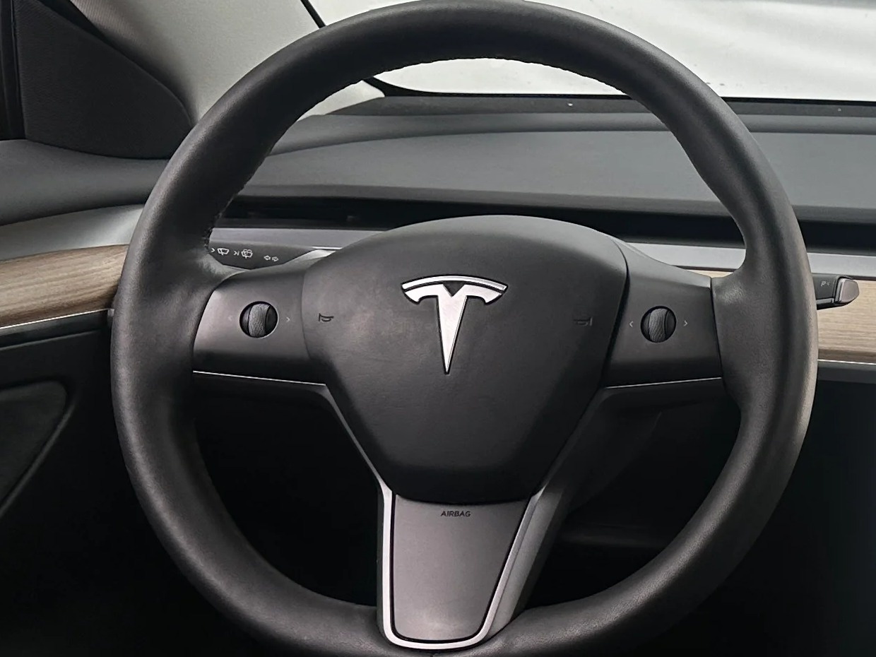 Thumbnail: 2023 Tesla Model 3 - 4