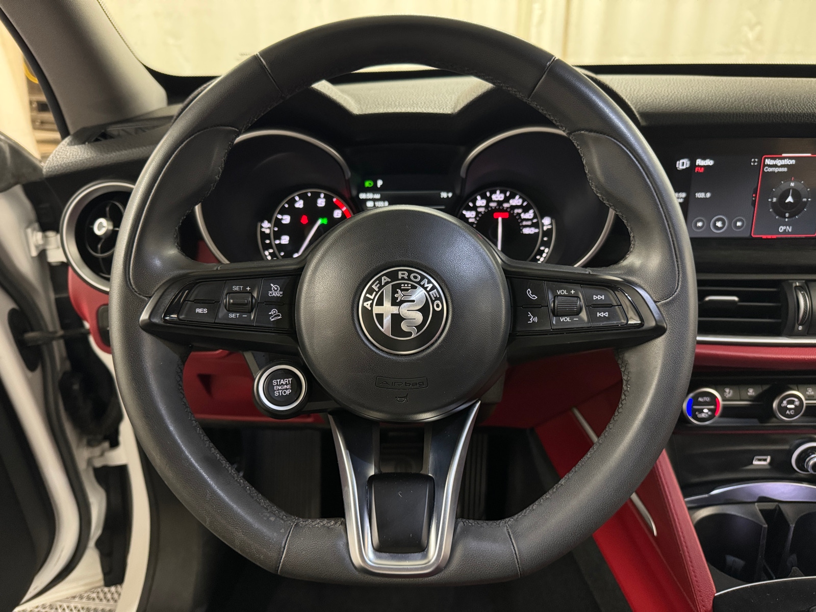 Thumbnail: 2020 Alfa Romeo Stelvio - 4