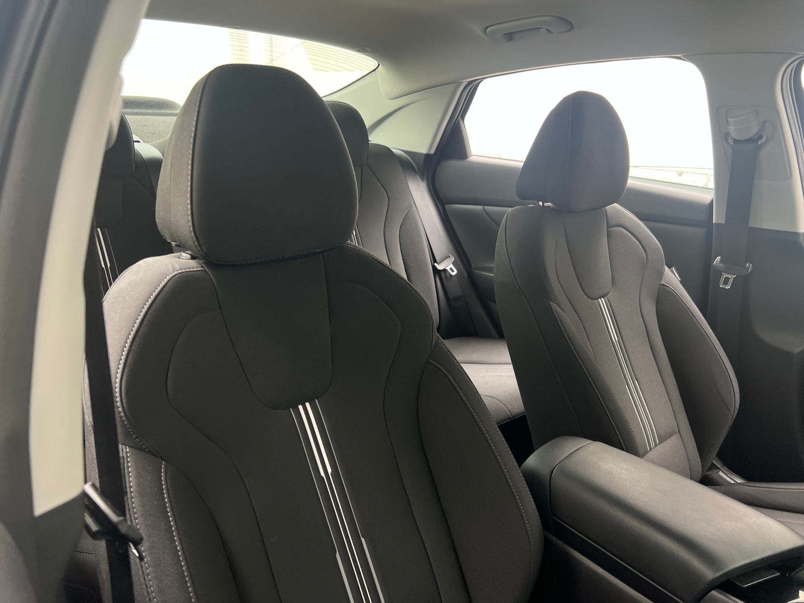 Thumbnail: 2022 Hyundai Elantra - 2