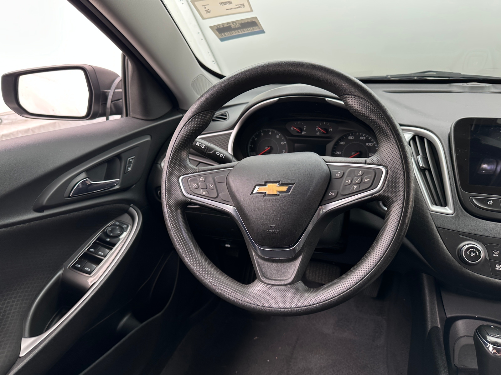 Thumbnail: 2019 Chevrolet Malibu - 5