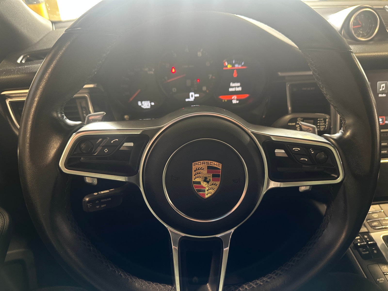Thumbnail: 2018 Porsche Macan - 4
