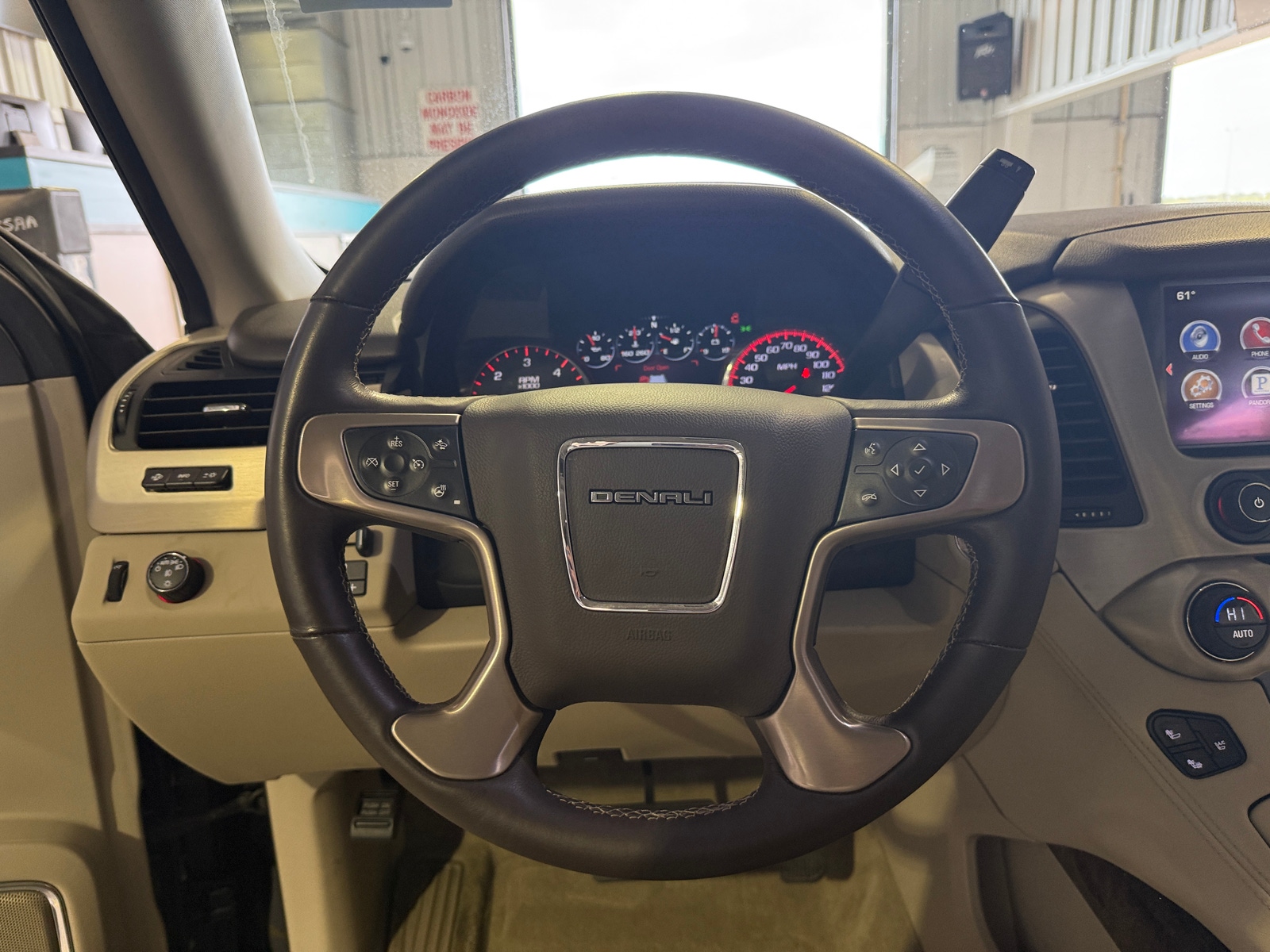 Thumbnail: 2015 GMC Yukon - 4