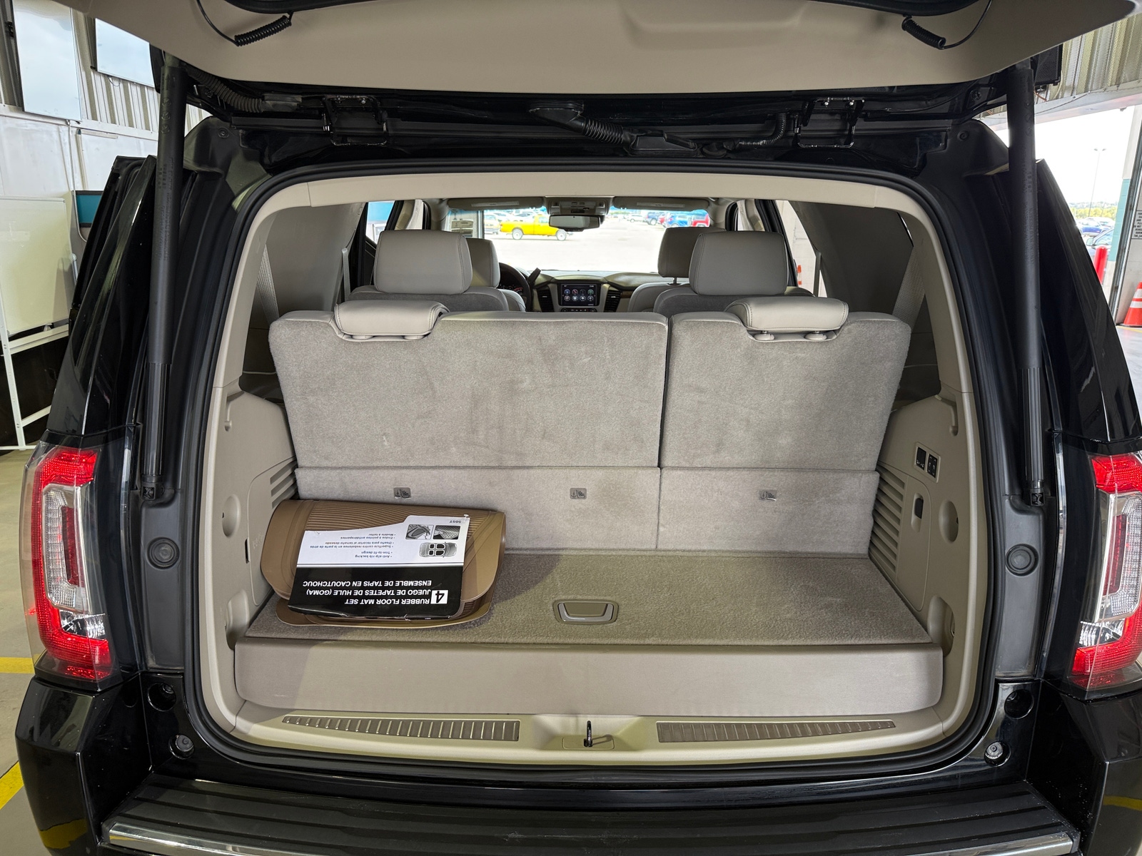 Thumbnail: 2015 GMC Yukon - 6
