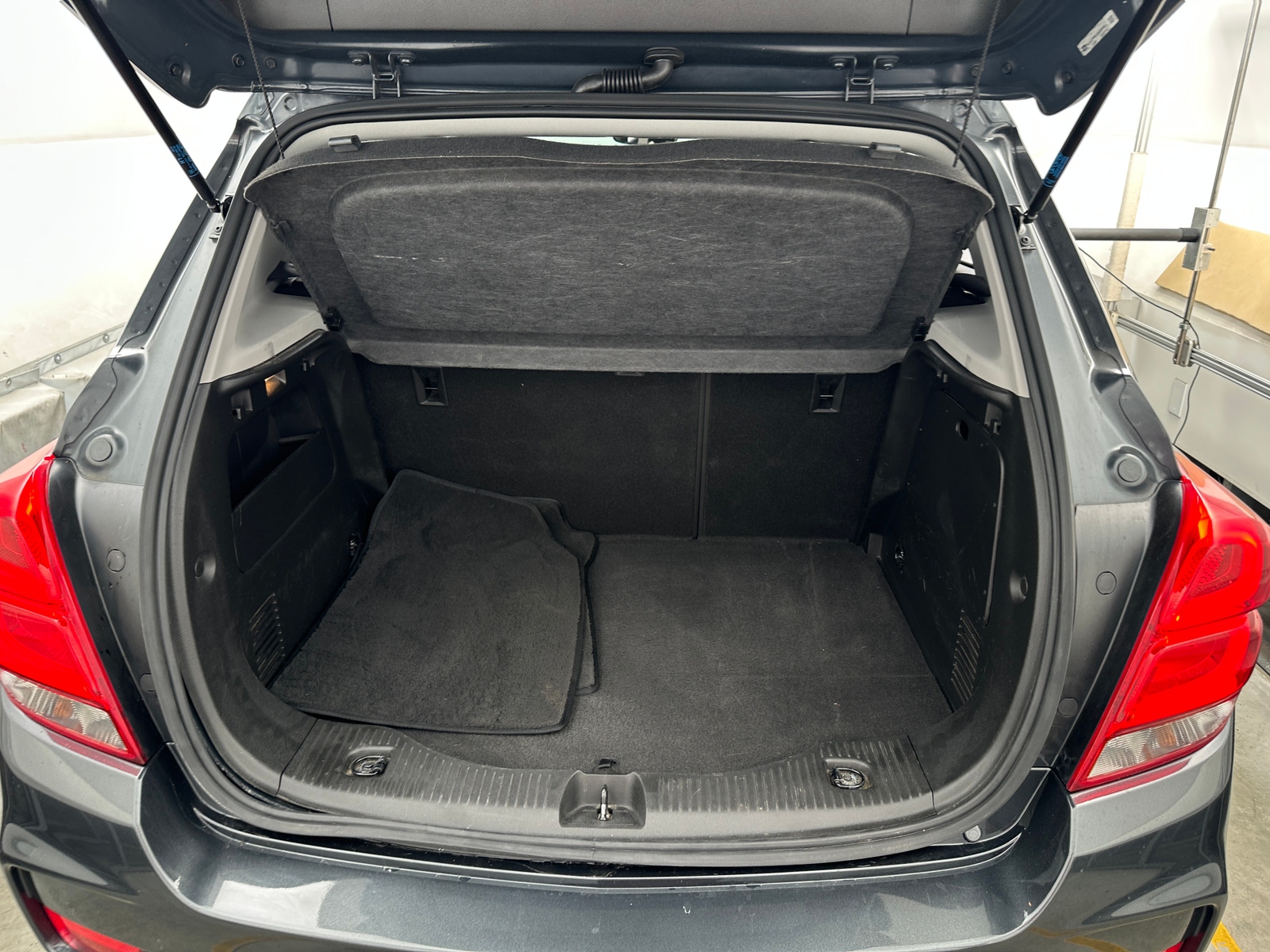 Thumbnail: 2018 Chevrolet Trax - 7