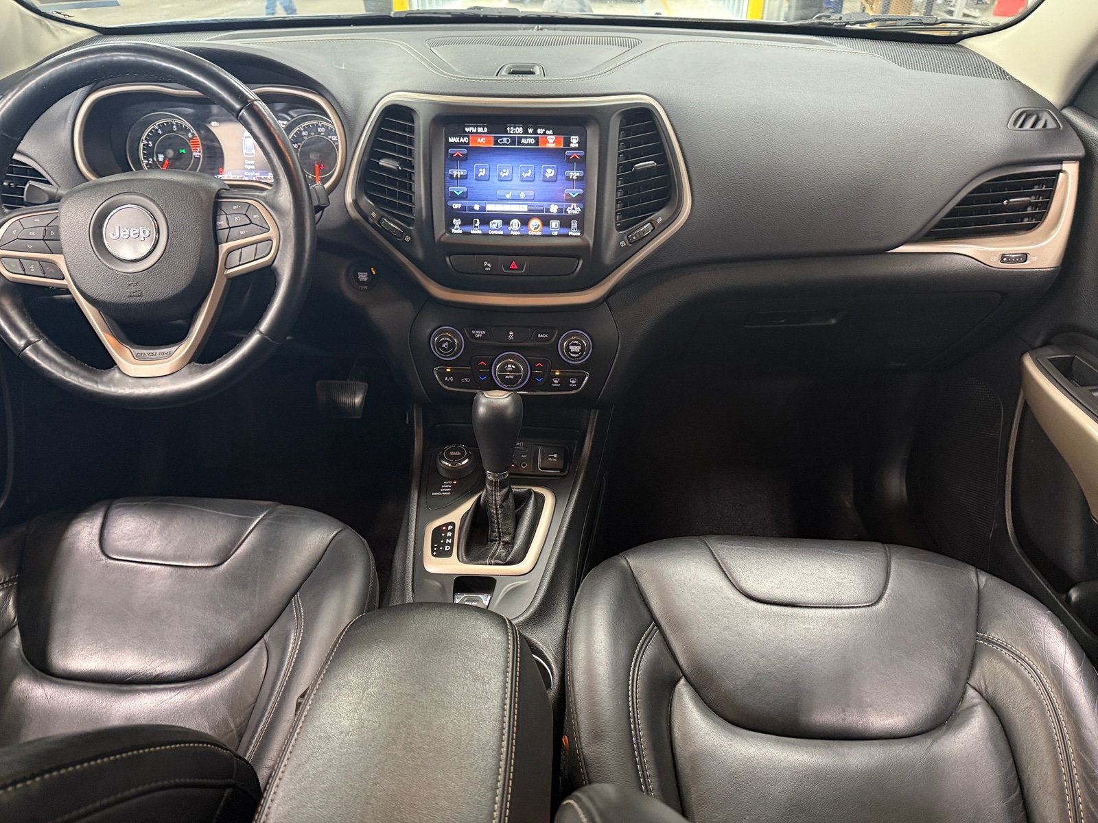 Thumbnail: 2018 Jeep Cherokee - 2