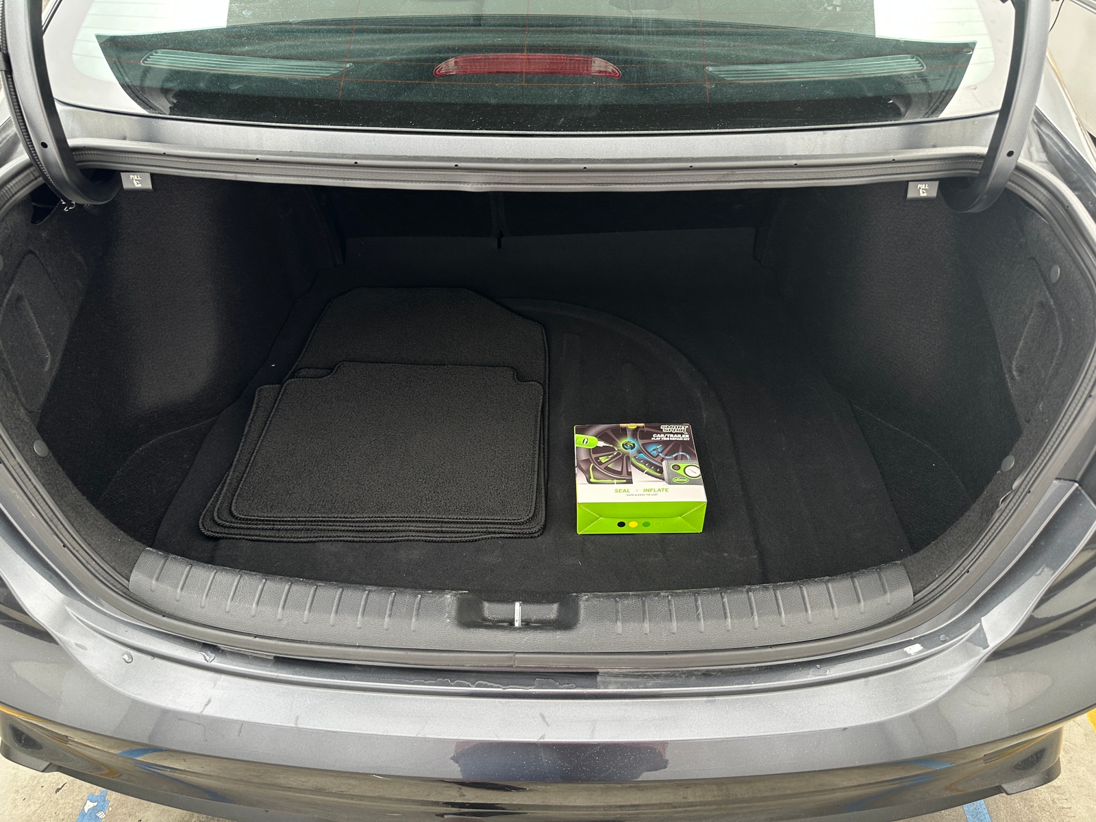 Thumbnail: 2024 Kia Forte - 7