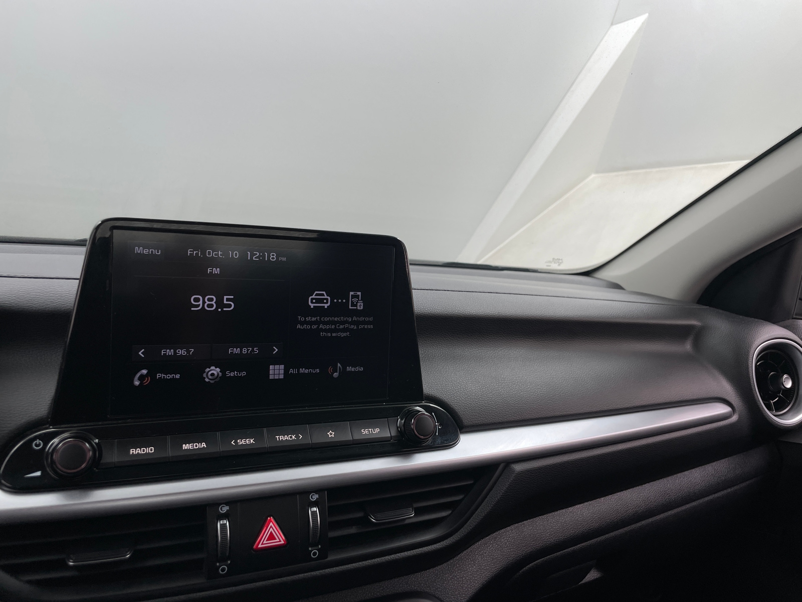 Thumbnail: 2024 Kia Forte - 4