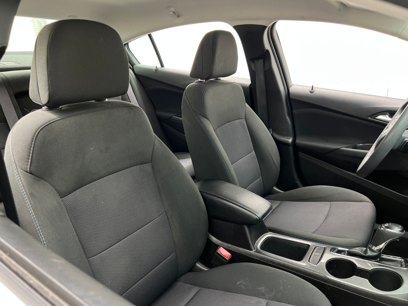 Thumbnail: 2017 Chevrolet Cruze - 2