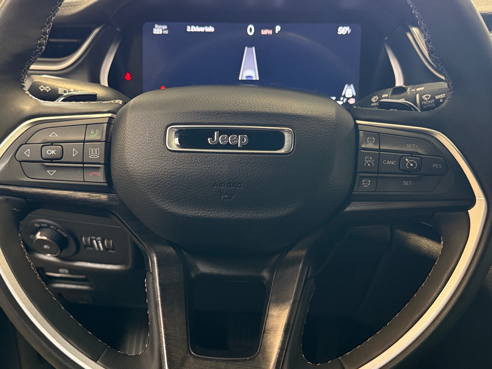 Thumbnail: 2024 Jeep Grand Cherokee L - 4