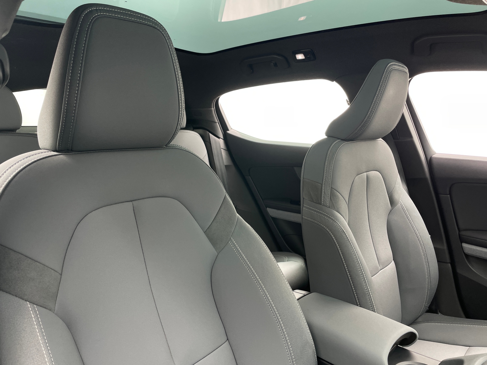 Thumbnail: 2022 Polestar 2 - 2