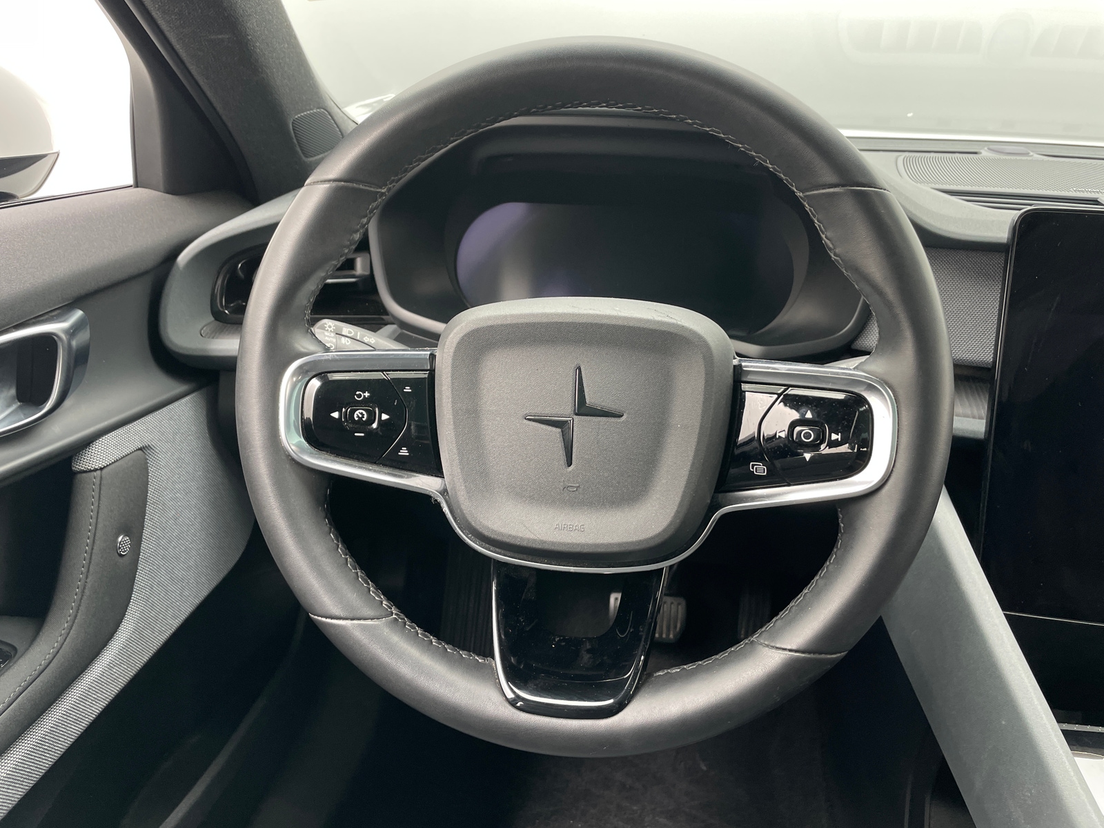 Thumbnail: 2022 Polestar 2 - 5