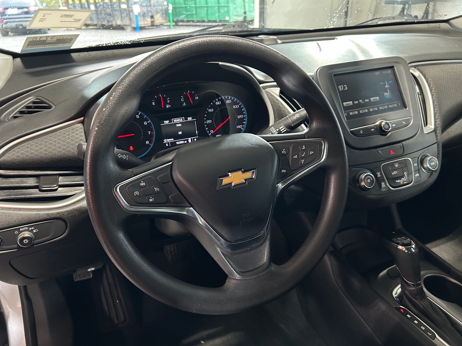 Thumbnail: 2017 Chevrolet Malibu - 5