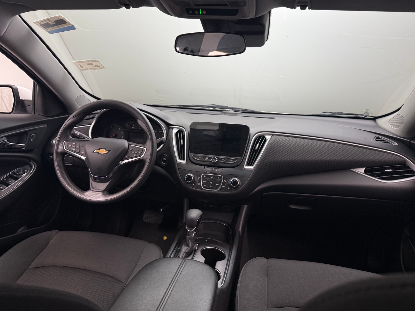 Thumbnail: 2023 Chevrolet Malibu - 3