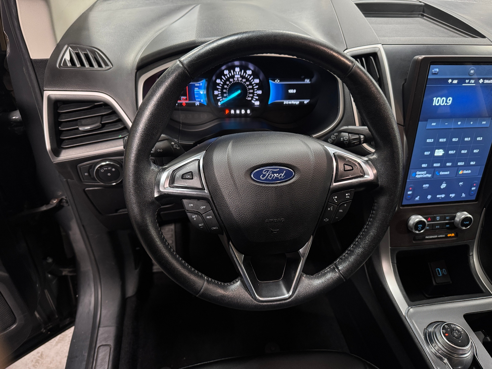 Thumbnail: 2021 Ford Edge - 4