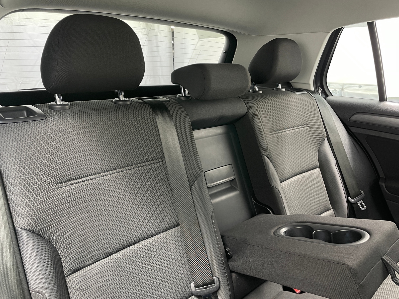 Thumbnail: 2019 Volkswagen e-Golf - 6
