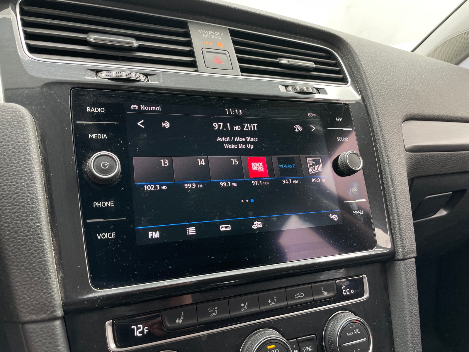 Thumbnail: 2019 Volkswagen e-Golf - 4