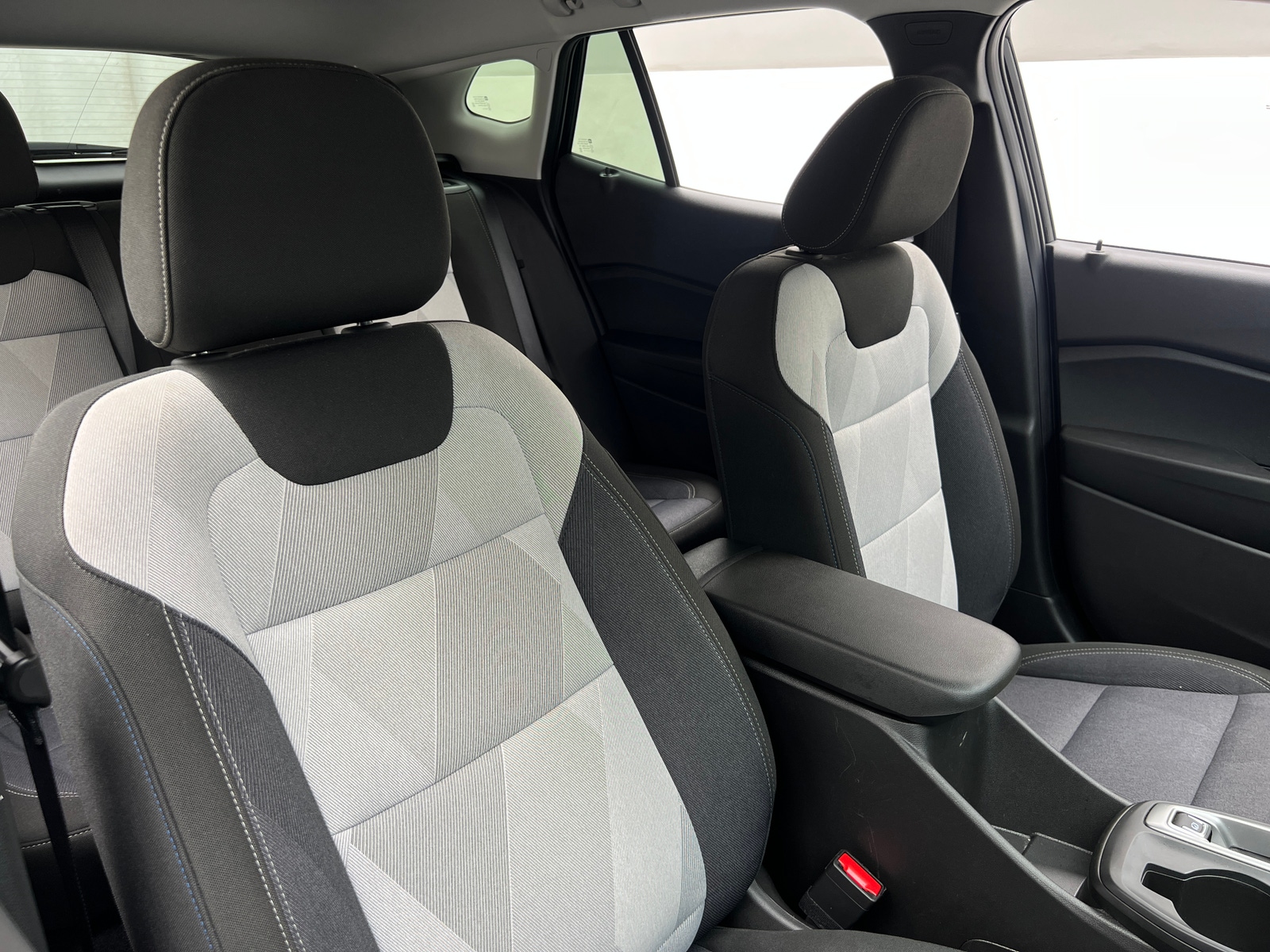 Thumbnail: 2025 Chevrolet Trax - 2