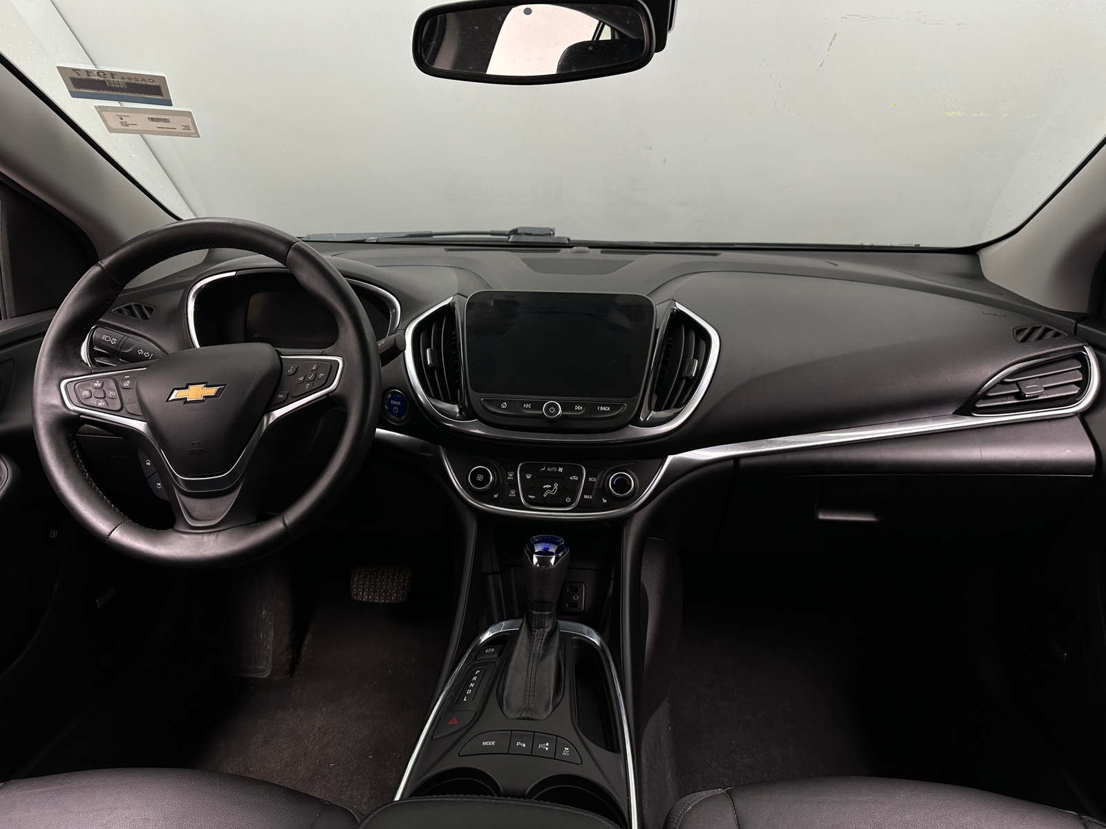Thumbnail: 2017 Chevrolet Volt - 2