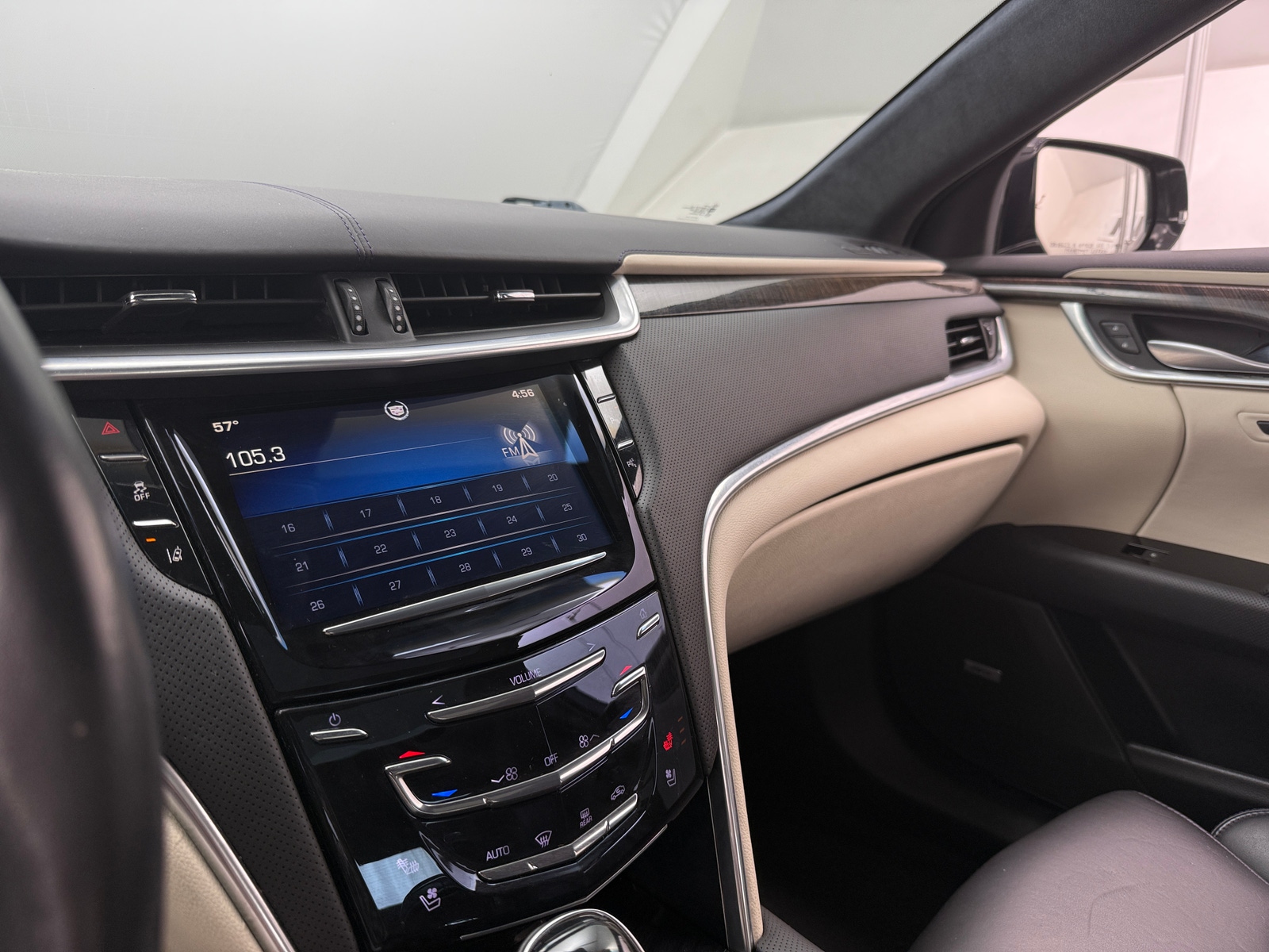 Thumbnail: 2014 Cadillac XTS - 3