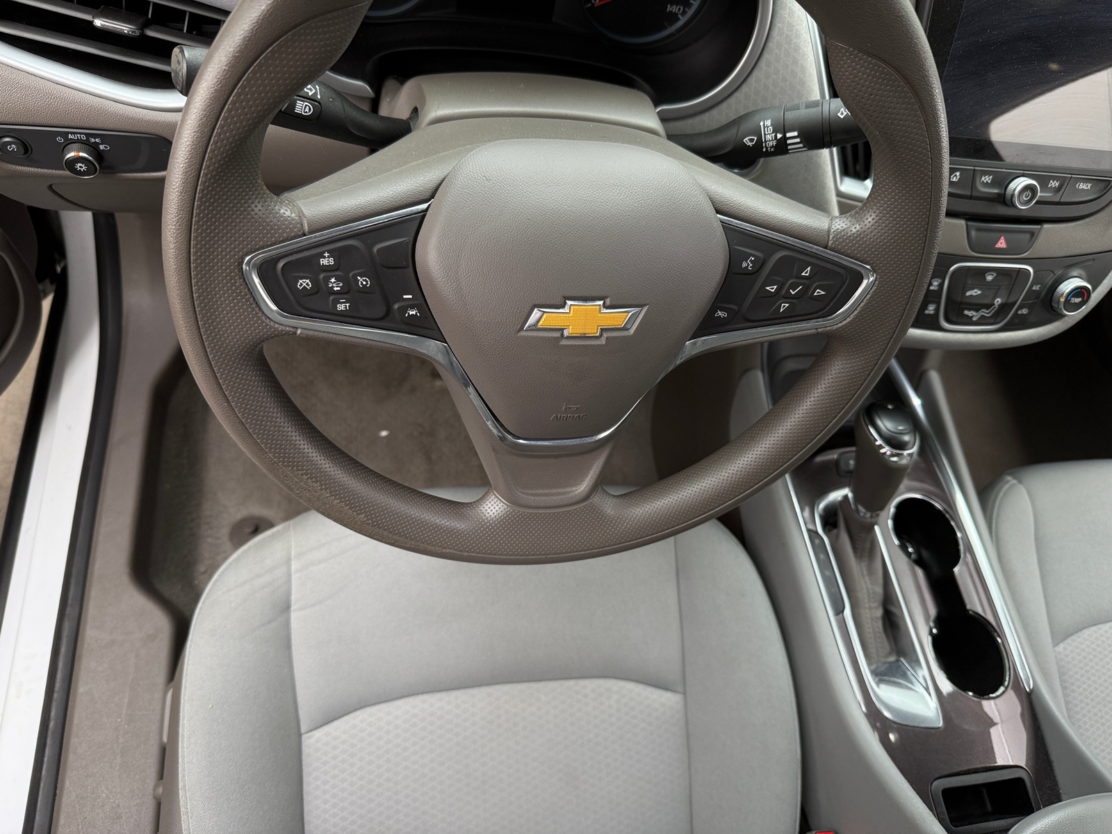 Thumbnail: 2019 Chevrolet Malibu - 5