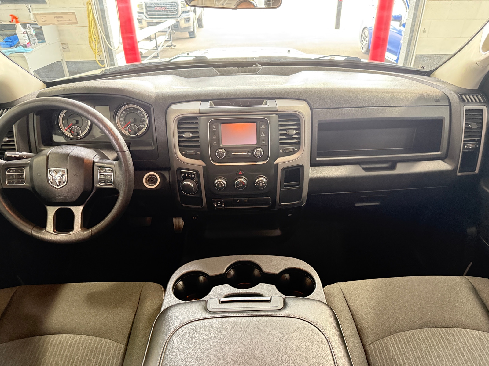 Thumbnail: 2021 RAM 1500 Classic - 3