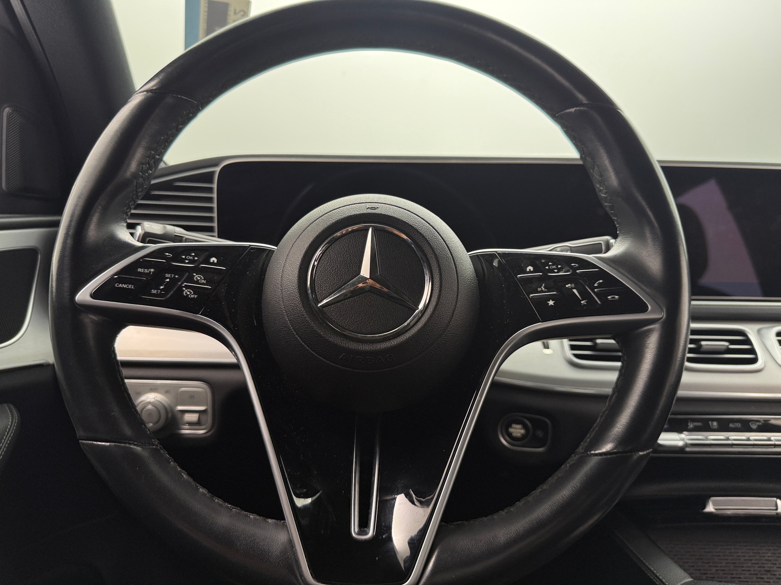 Thumbnail: 2024 Mercedes-Benz GLE - 4