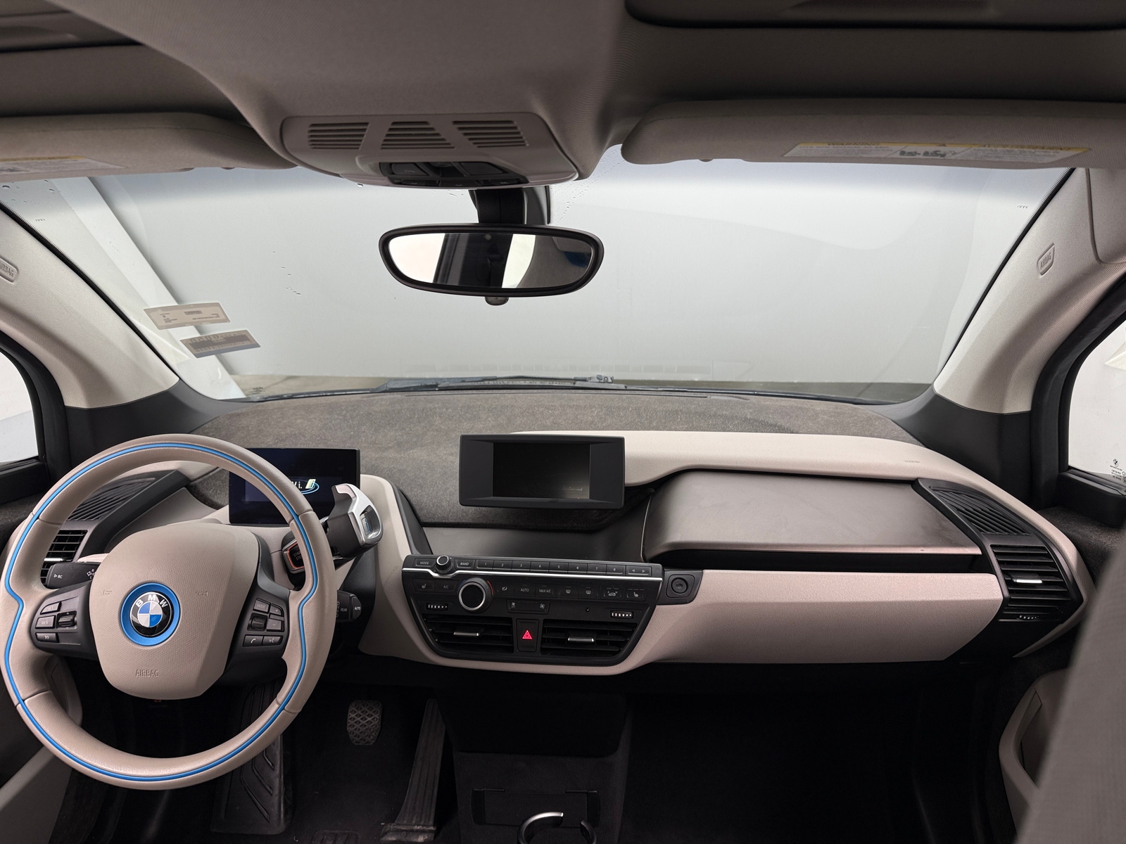 Thumbnail: 2018 BMW i3 - 3