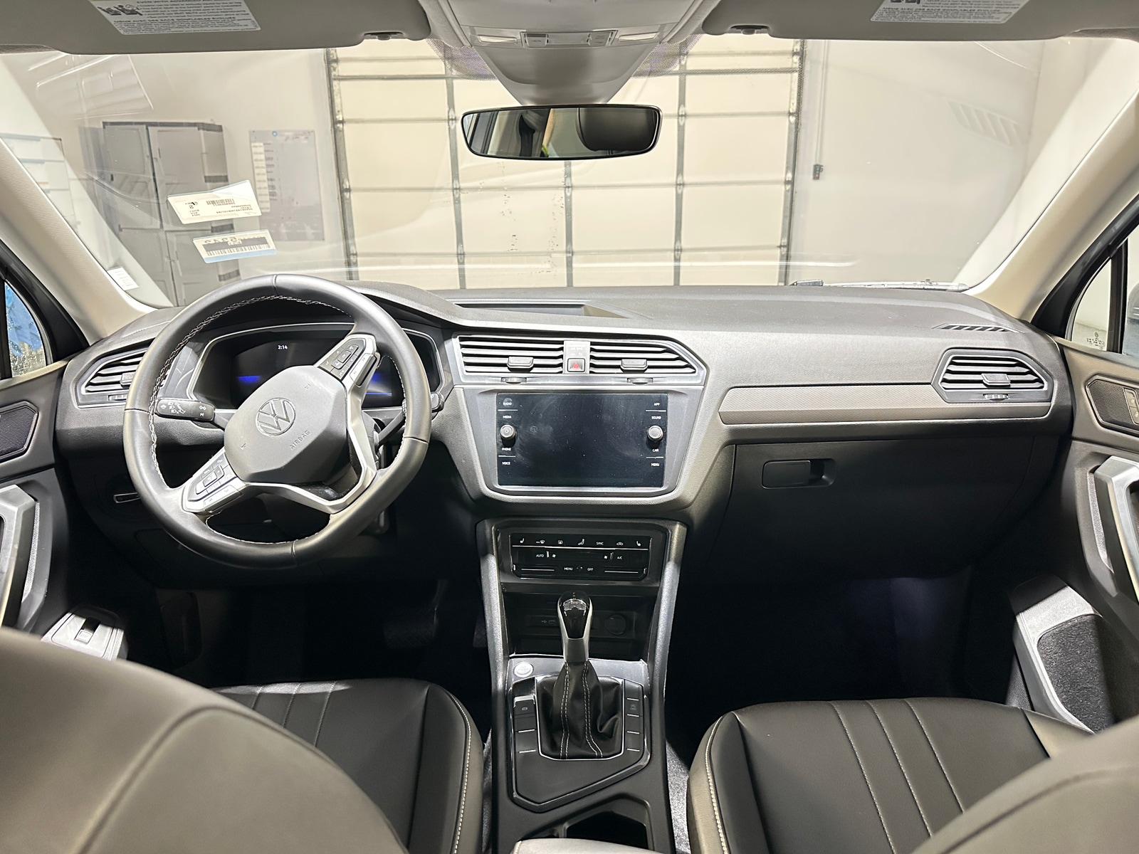 Thumbnail: 2024 Volkswagen Tiguan - 2
