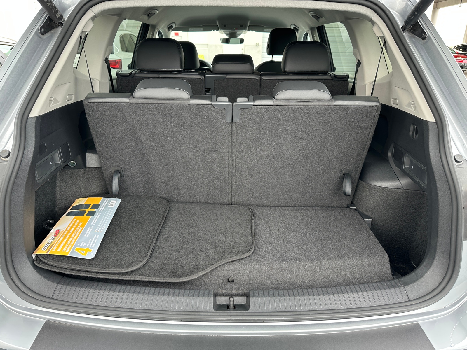 Thumbnail: 2024 Volkswagen Tiguan - 6