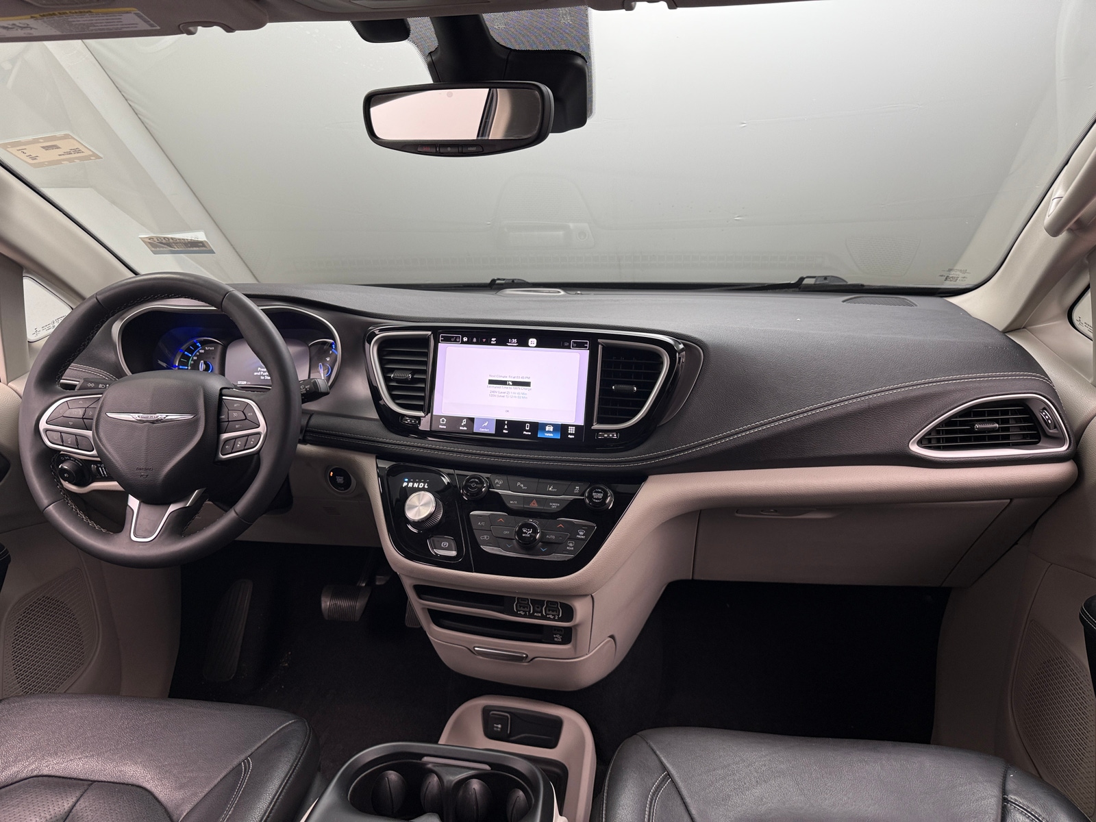 Thumbnail: 2022 Chrysler Pacifica - 2