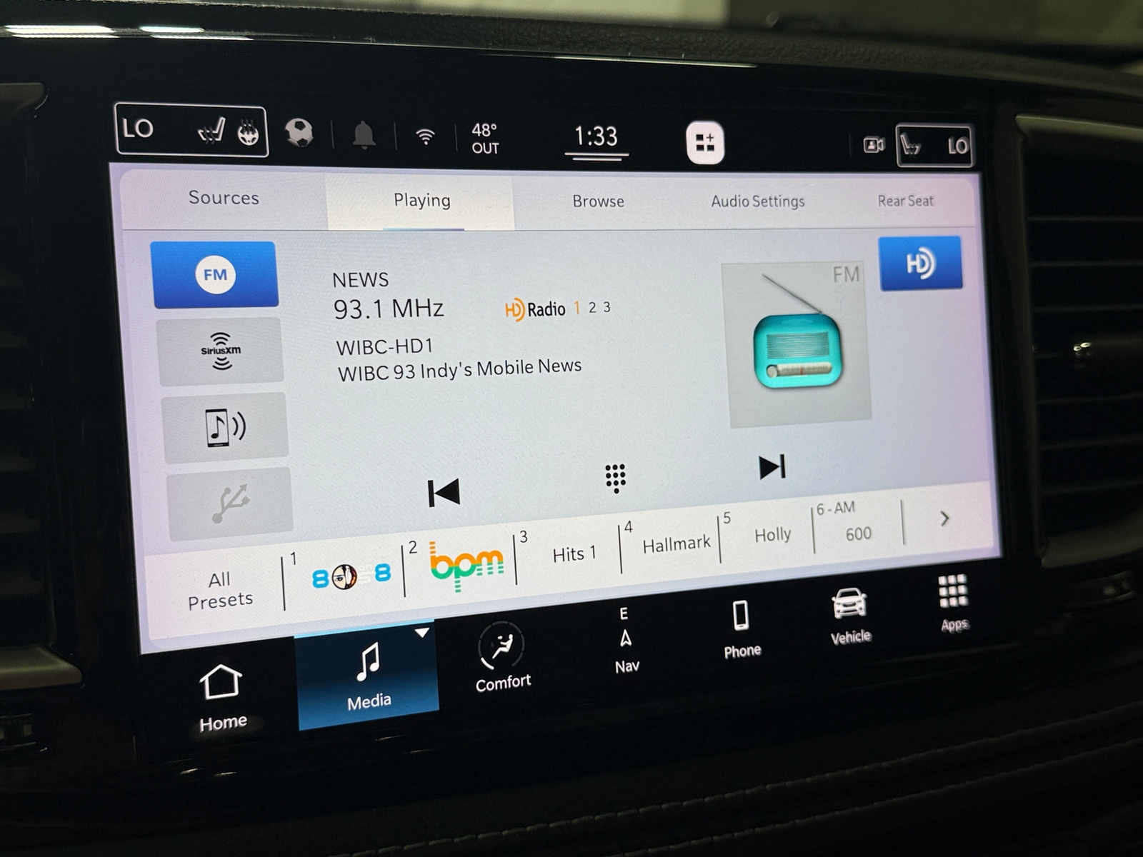 Thumbnail: 2022 Chrysler Pacifica - 3