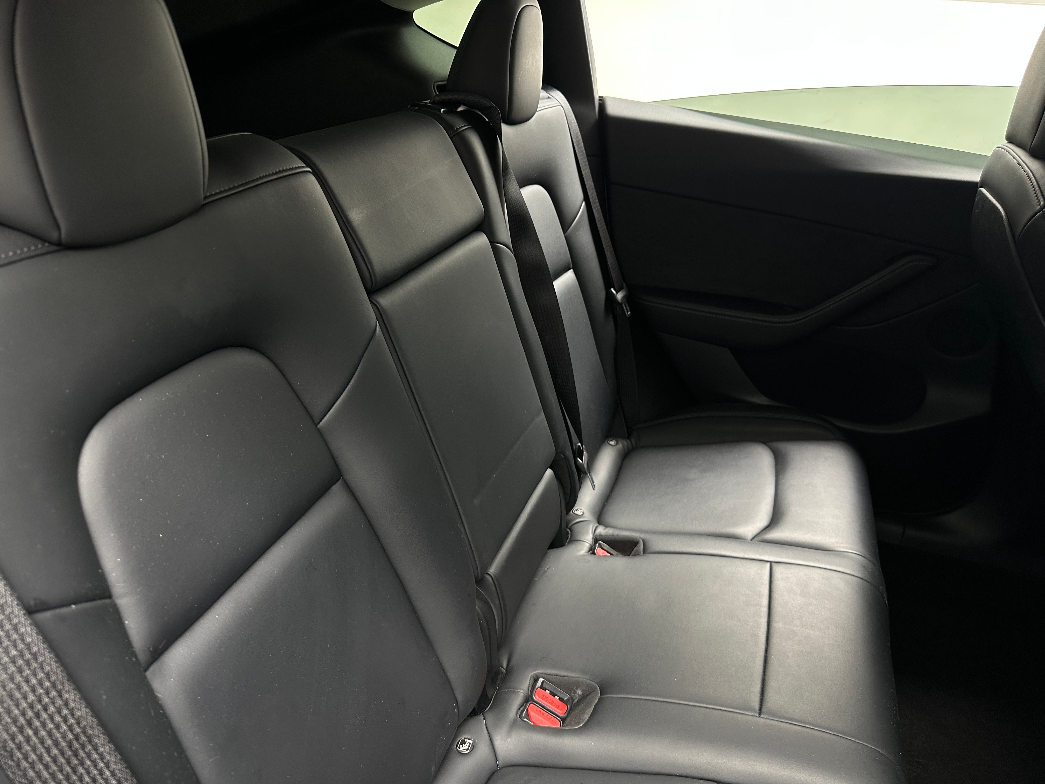 Used 2021 Tesla Model Y Long Range with VIN 5YJYGDEE7MF193412 for sale in Oak Creek, WI