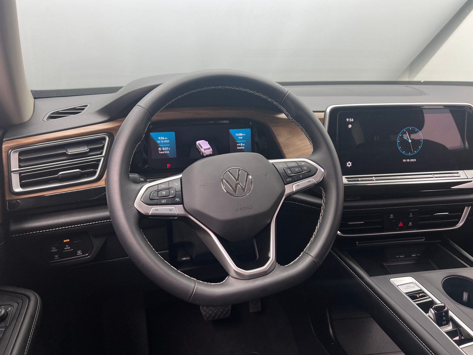 Thumbnail: 2024 Volkswagen Atlas - 4