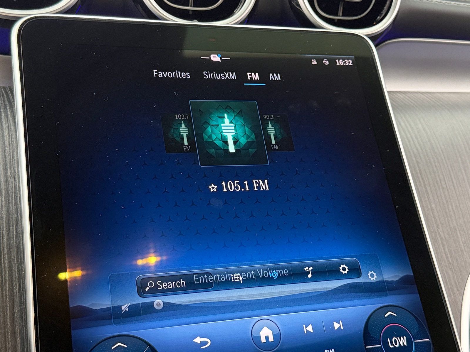 Thumbnail: 2024 Mercedes-Benz GLC - 3