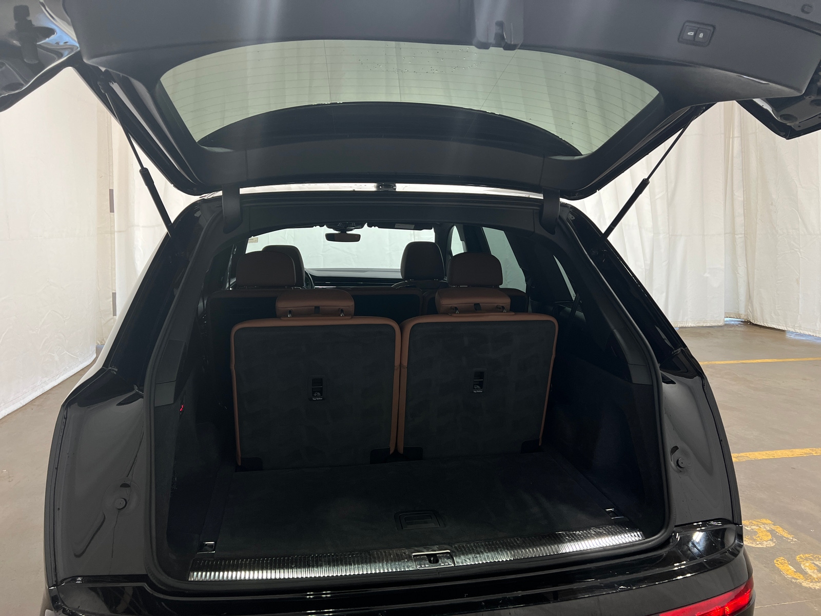 Thumbnail: 2022 Audi Q7 - 6