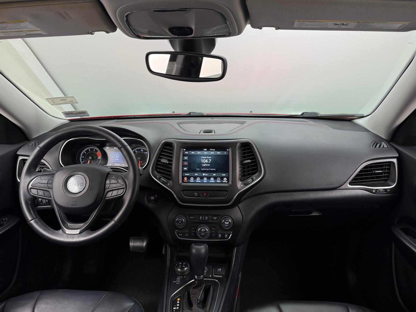 Thumbnail: 2019 Jeep Cherokee - 3