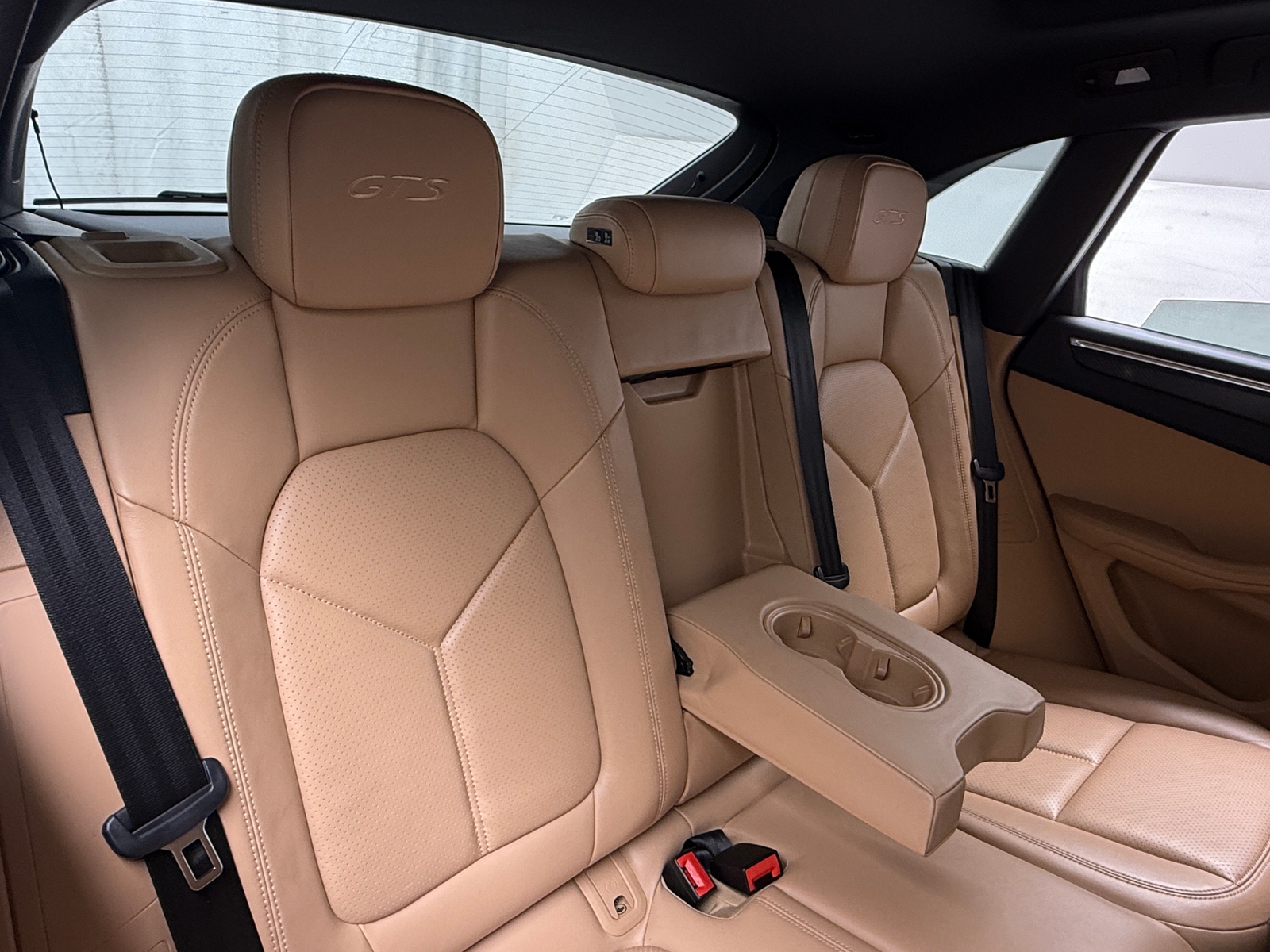 Thumbnail: 2018 Porsche Macan - 5