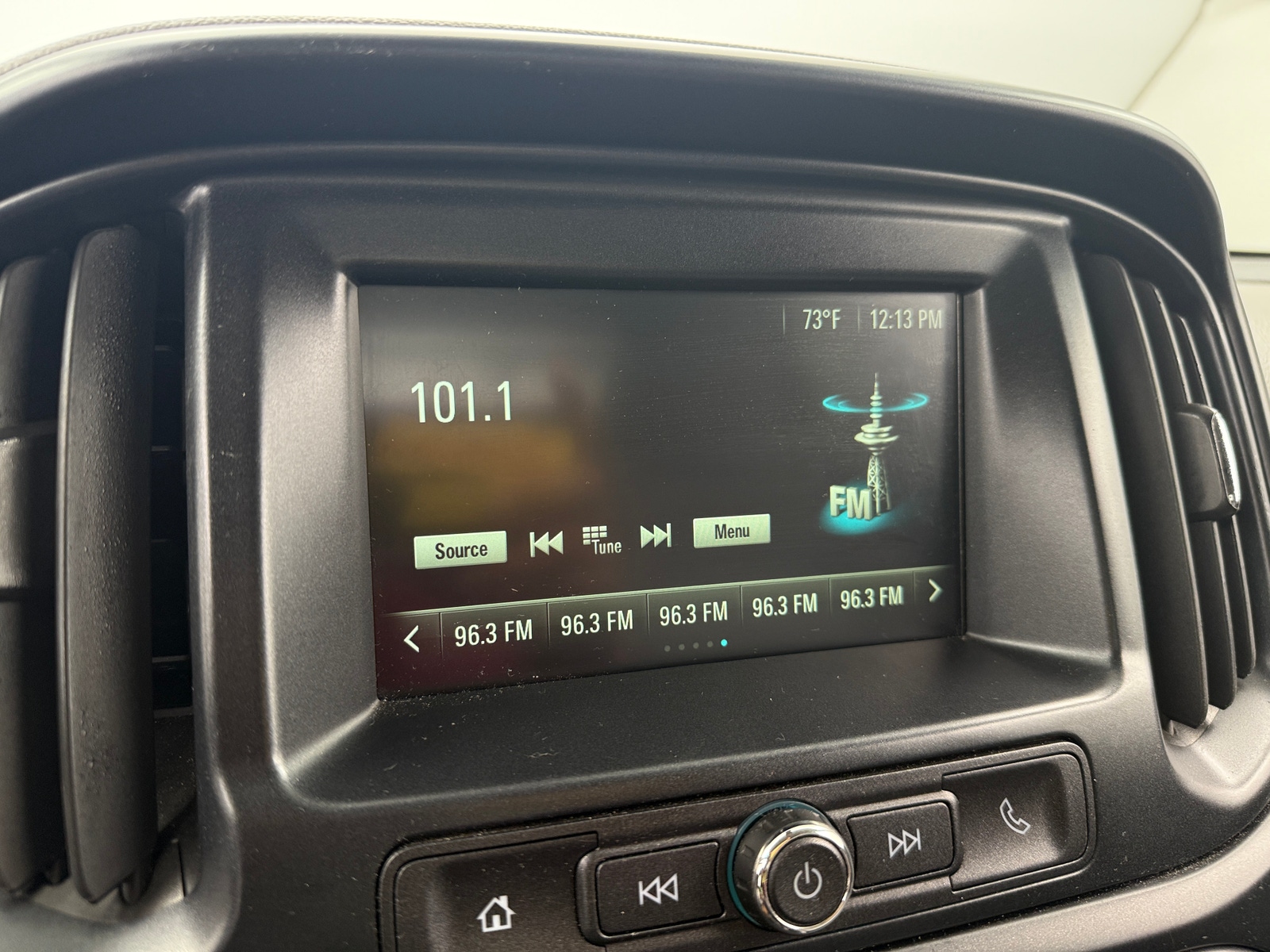Thumbnail: 2018 Chevrolet Colorado - 4