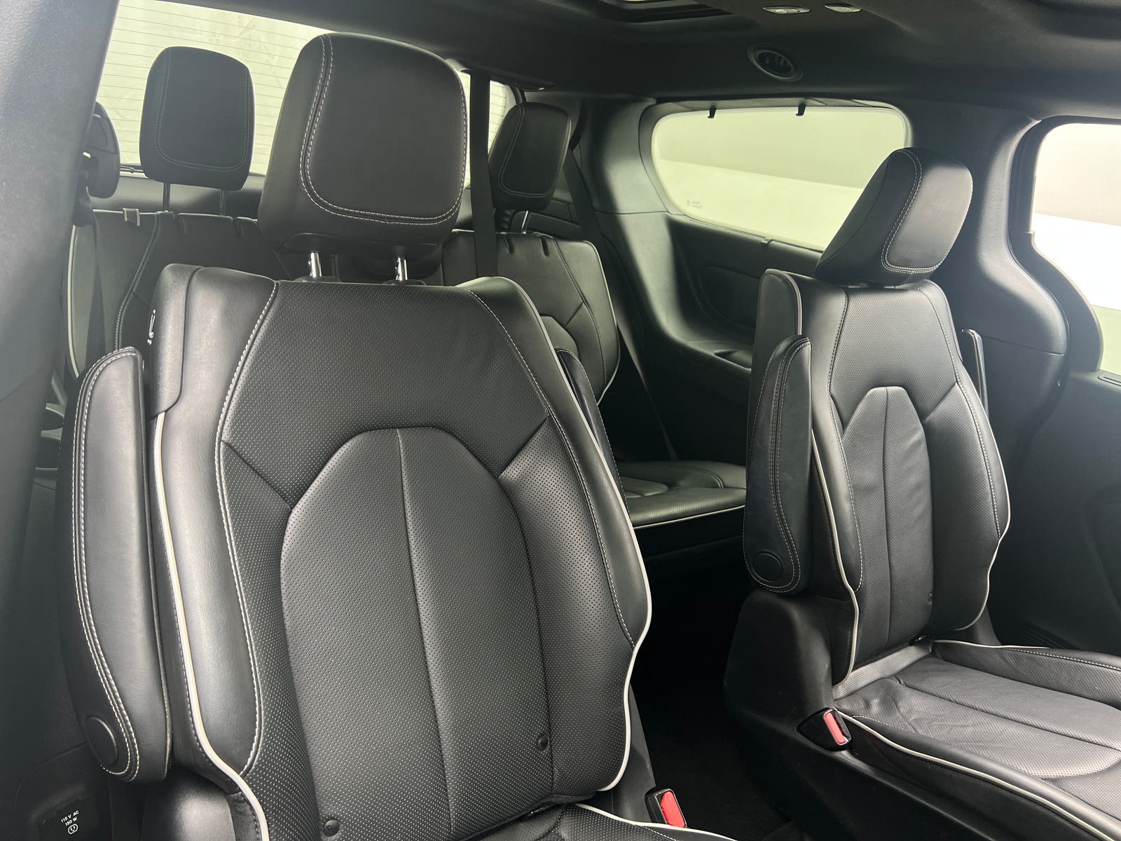 Thumbnail: 2019 Chrysler Pacifica - 5