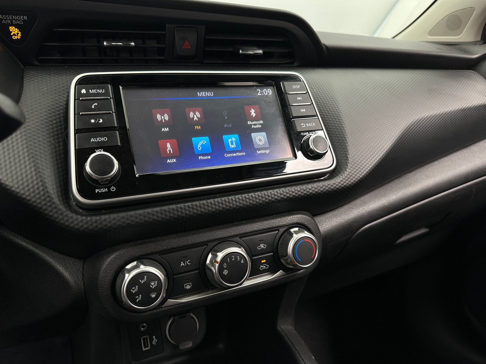 Thumbnail: 2022 Nissan Kicks - 4