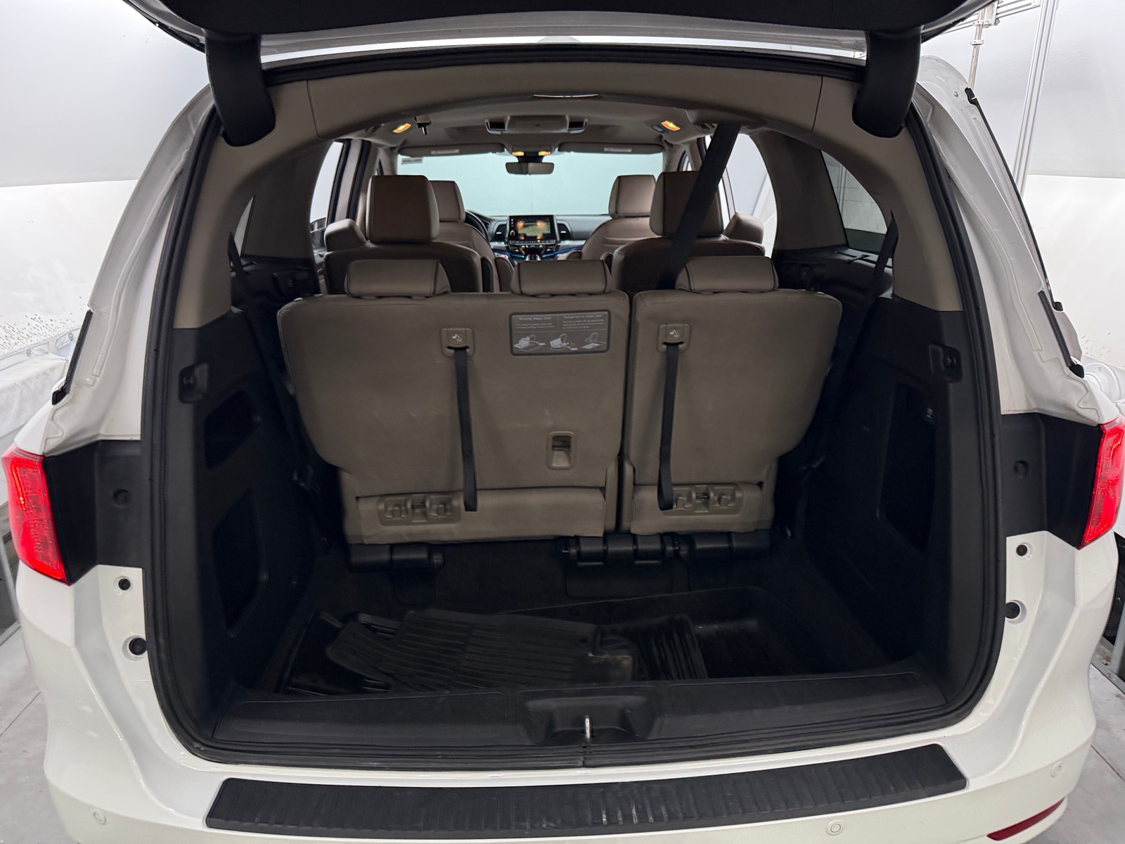 Thumbnail: 2023 Honda Odyssey - 6