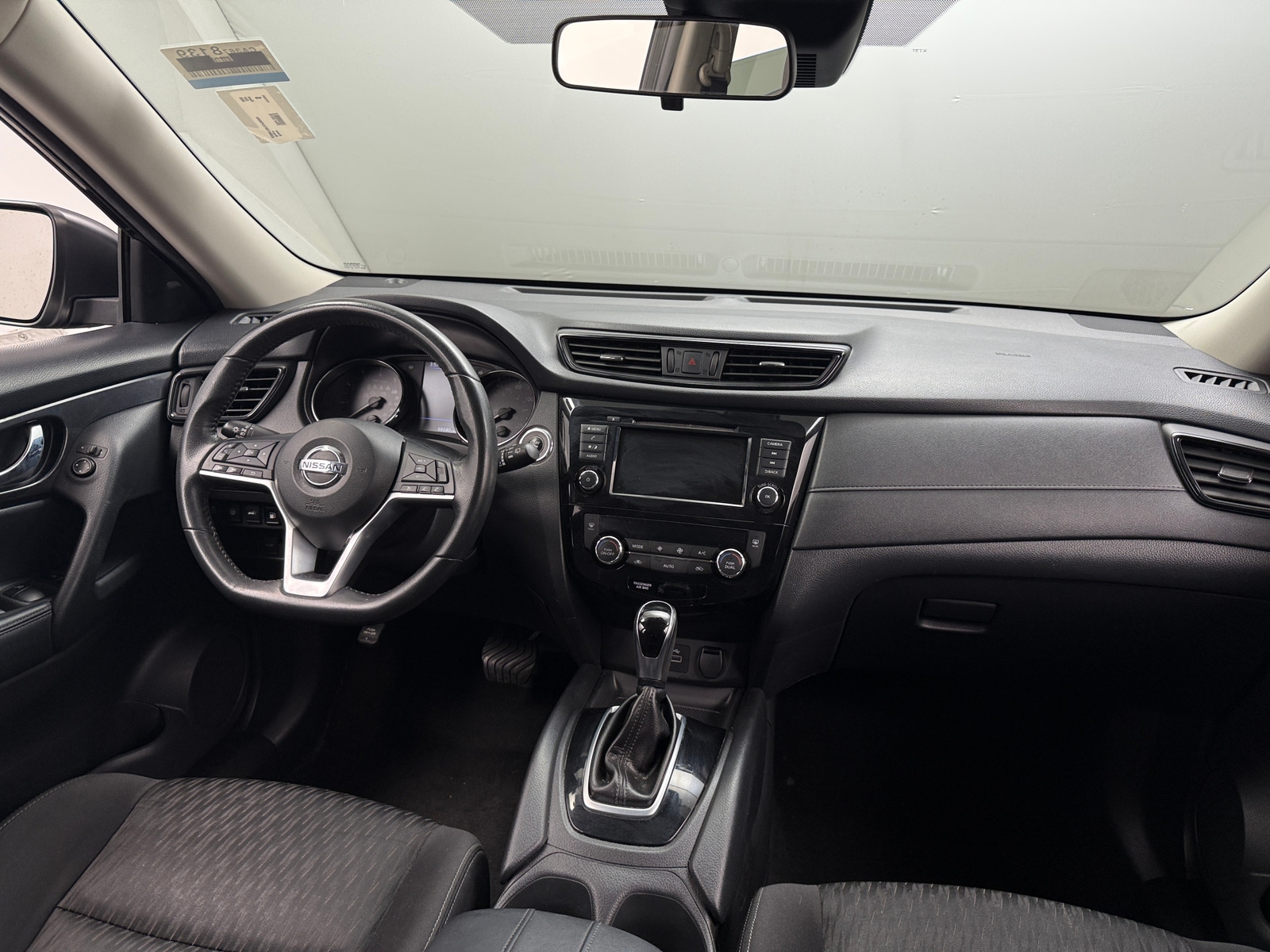 Thumbnail: 2020 Nissan Rogue - 3