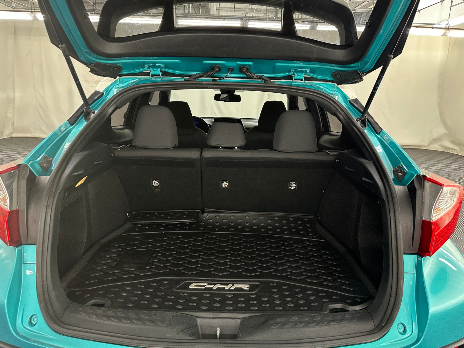 Thumbnail: 2018 Toyota C-HR - 7